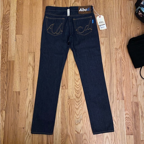 Advisory Board Crystals Jeans, 32d - Picture 6 of 8